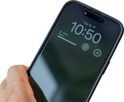Quad Lock Screen Protector - iPhone 12 Pro Max Produktbild 1