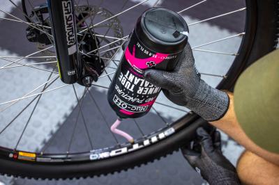 Muc-Off No Puncture Hassle Inner Tube Sealant 1L Produktbild 1