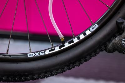 Muc-Off No Puncture Hassle Inner Tube Sealant 1L Produktbild 3