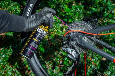 Muc-Off Bicycle Dry Weather Lube Aerosol Spray 400ml Produktbild 2