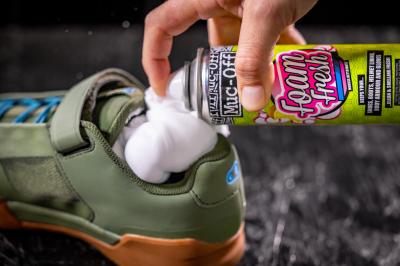Muc-Off Helmet Foam Fresh 400ml Produktbild 2