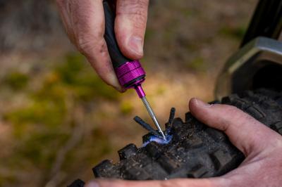 Muc-Off Puncture Plug Tool black Produktbild 4