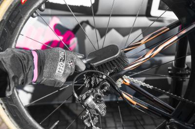 Muc-Off Tyre & Cassette Brush Produktbild 2